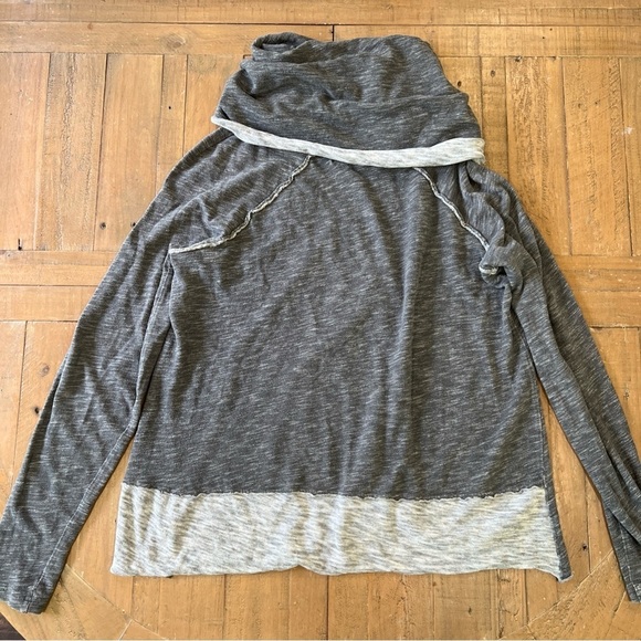 FREE PEOPLE Beach One Body Cocoon Cowl Neck Pullover Top Long Sleeve Gray Small - Picture 6 of 8